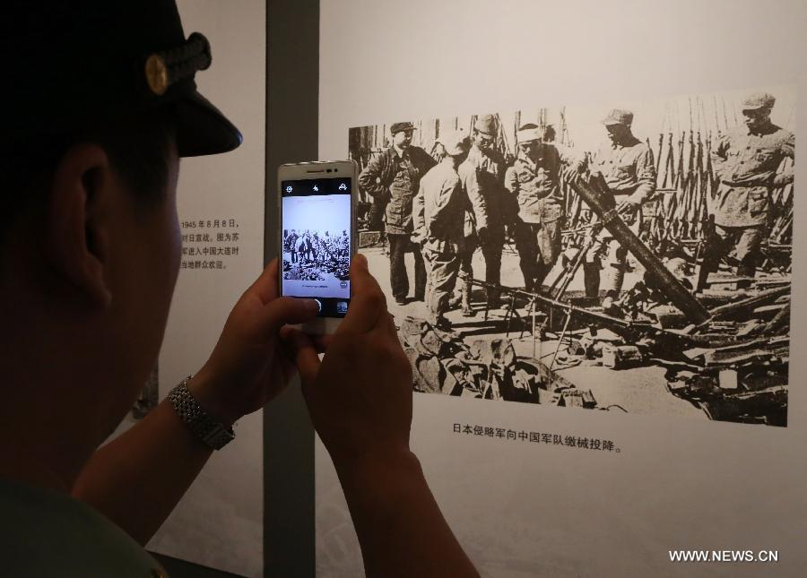 （抗战胜利70周年）（2）甘肃省博物馆举办纪念抗战胜利70周年大型图片展