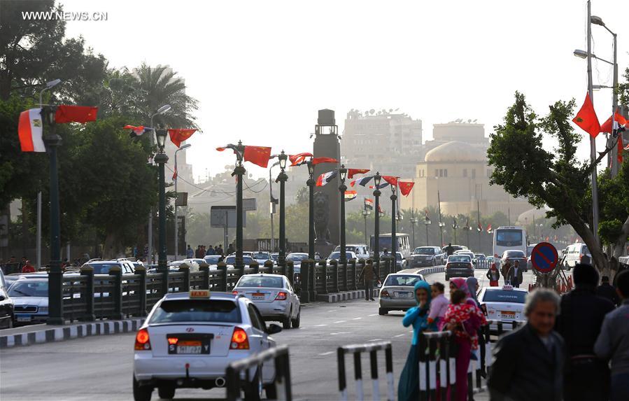 （国际）（1）开罗街头飘扬中埃两国国旗