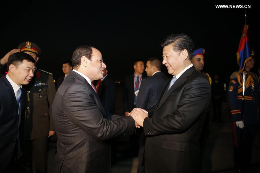 （XHDW）习近平抵达开罗开始对埃及进行国事访问 