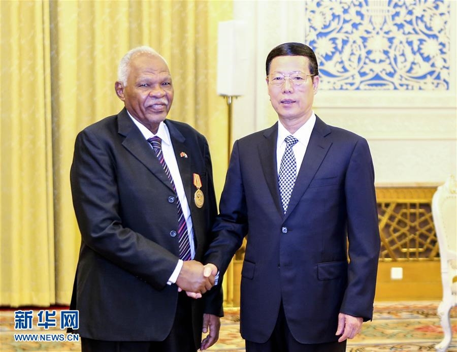تشانغ قاو لي يلتقي بمساعد الرئيس السوداني