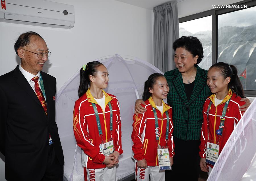 （XHDW）（2）刘延东在里约奥运村看望中国体育代表团
