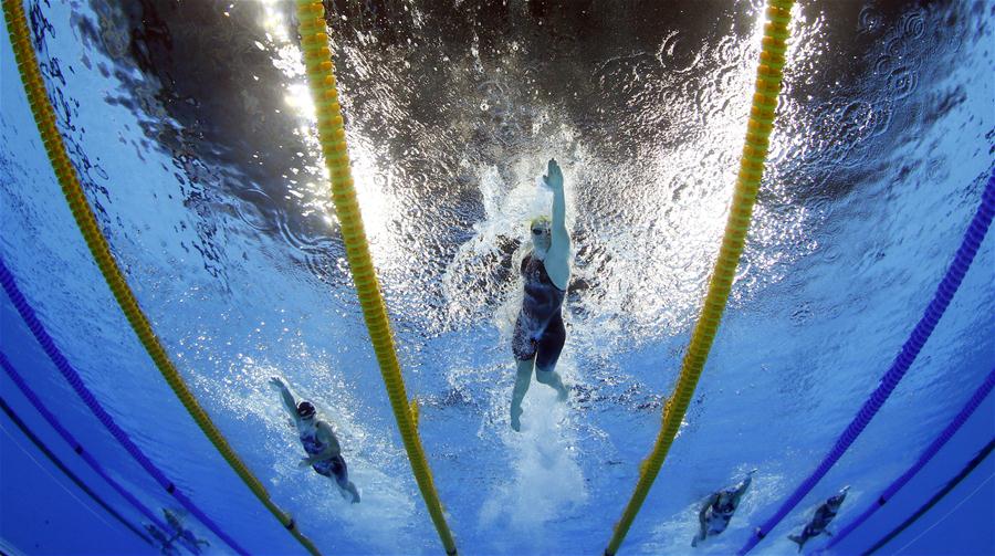 الصورة: أستراليا تفوز في نهائي السباحة الحرة تتابع 4 في 100 متر للنساء في اولمبياد  ريو