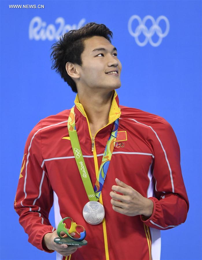 （里约奥运会·领奖台）（1）游泳——徐嘉余获得男子100米仰泳亚军