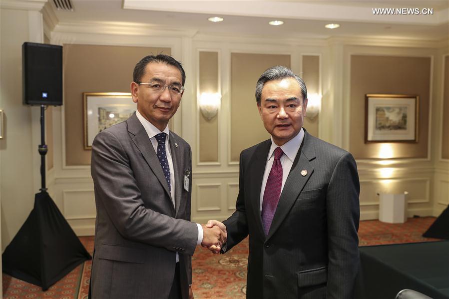 （XHDW）王毅会见蒙古国外长蒙赫奥尔吉勒