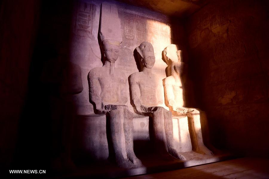 （国际）（1）埃及阿布·辛拜勒神庙迎来“日光节” 