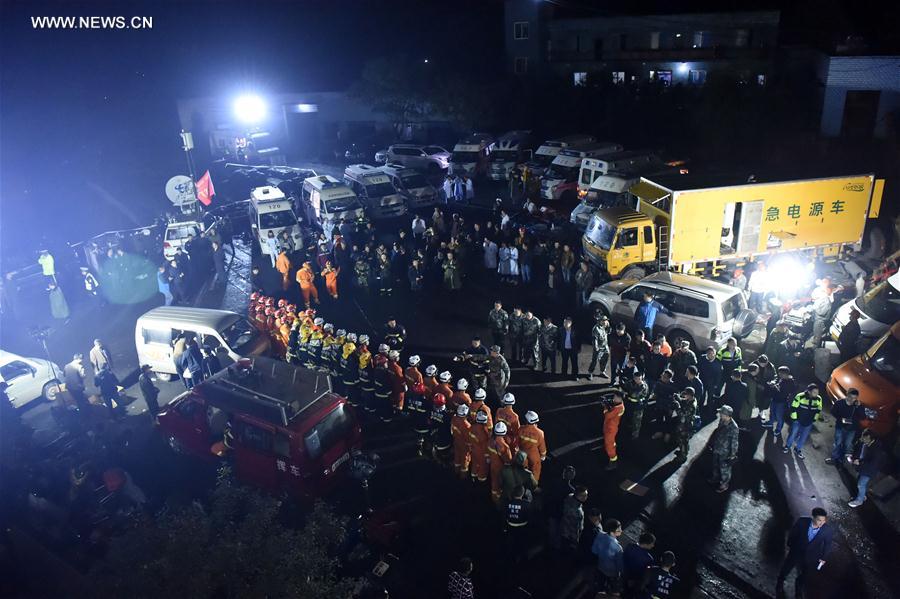 الصورة: عمليات الإنقاذ في موقع انفجار منجم للفحم جنوب غربي الصين