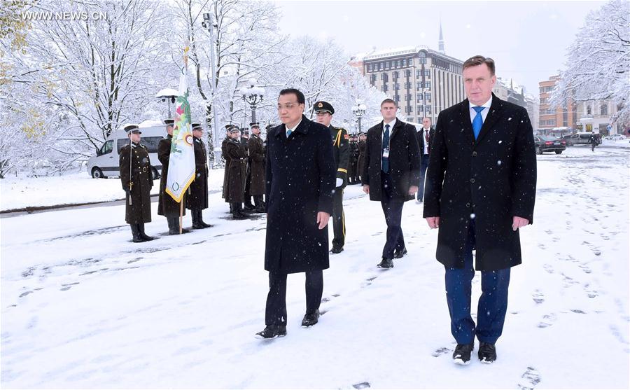 （XHDW）（4）李克强同拉脱维亚总理库钦斯基斯举行会谈