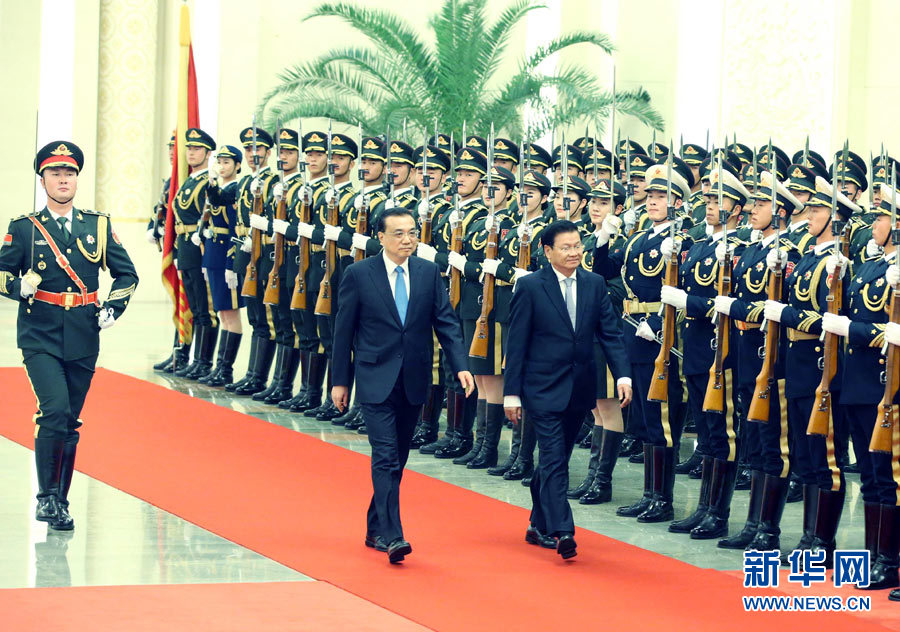 رئيس مجلس الدولة الصيني يلتقي نظيره اللاوسي