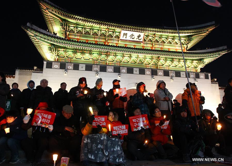 （国际）（3）弹劾决议通过后 韩国民众再次举行大规模集会