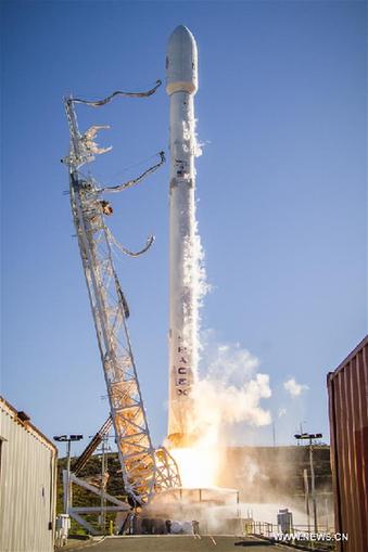 （国际）（6）美“猎鹰9”火箭重返太空　首次成功在太平洋实现海上回收 