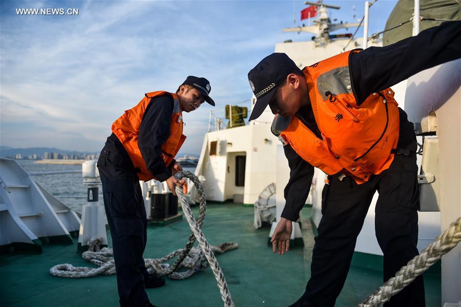 （法治）（2）中国海警启程参加中越海警北部湾共同渔区海上联合检查