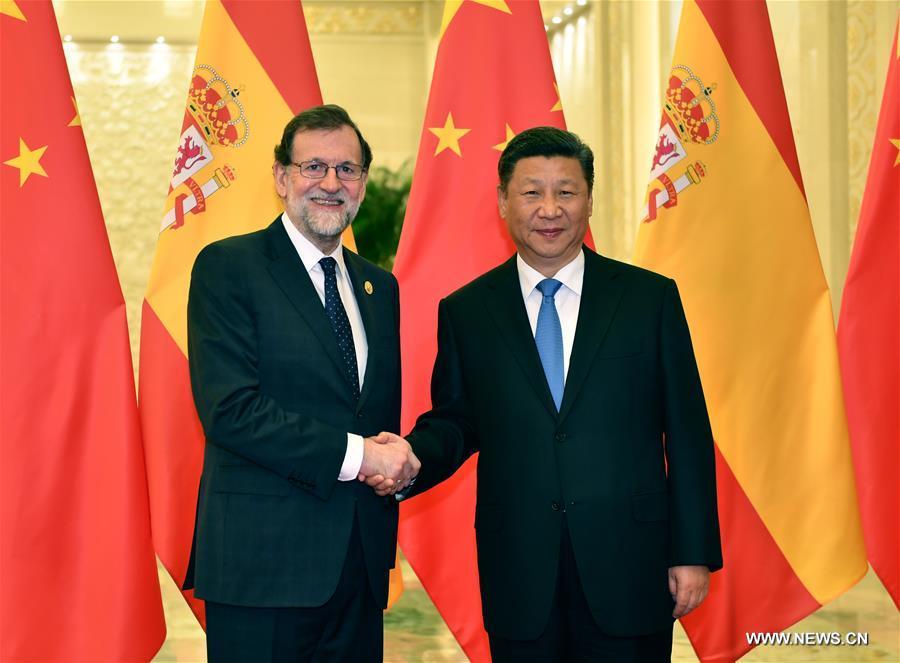（一带一路·高峰论坛）习近平会见西班牙首相拉霍伊