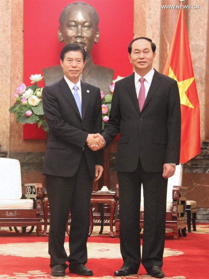 （XHDW）越南国家主席陈大光会见中国商务部长钟山