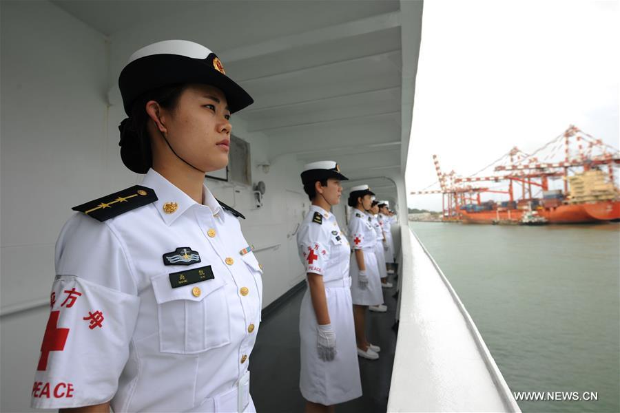 （国际）（2）中国海军和平方舟医院船首次停靠斯里兰卡