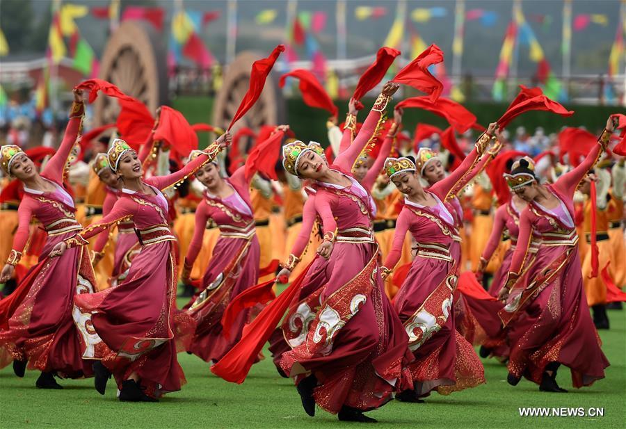 （XHDW）（7）内蒙古各族各界隆重庆祝自治区成立70周年