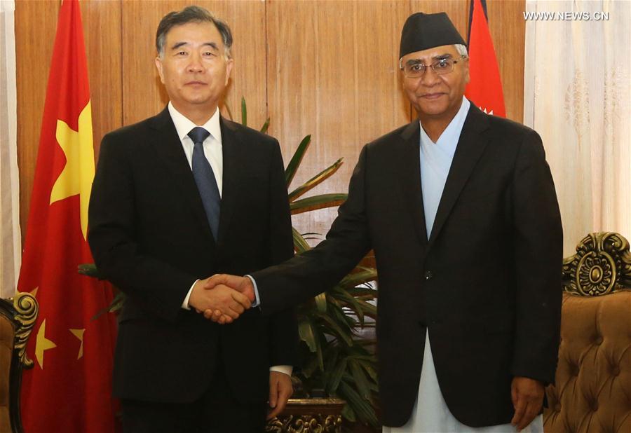 （XHDW）尼泊尔总理会见汪洋 