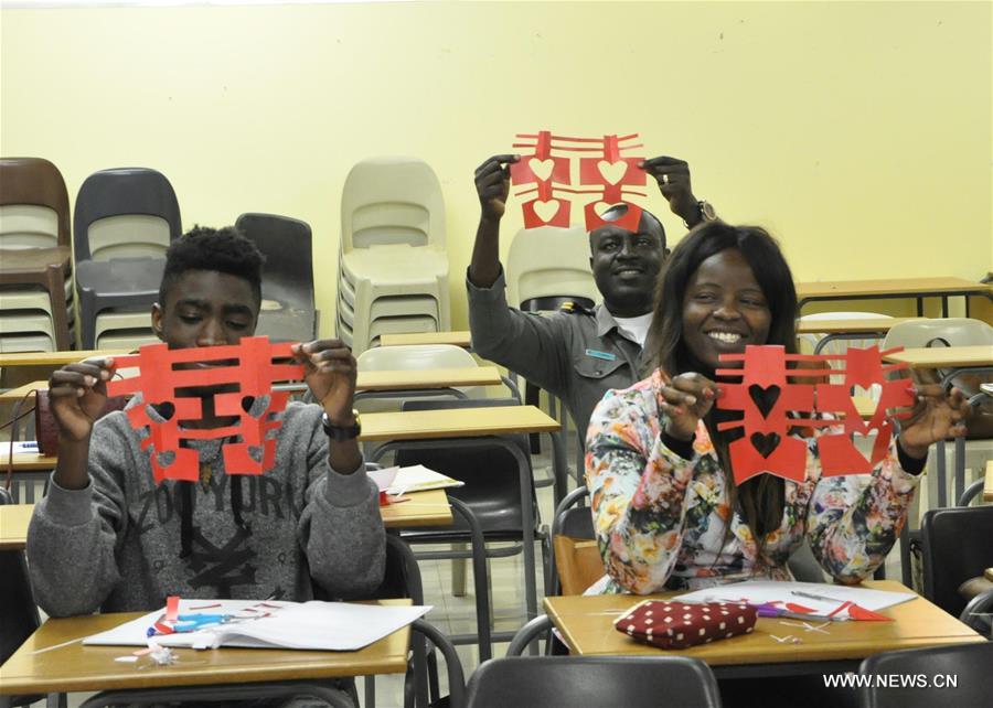 （国际·出访配合）（3）纳米比亚学生中兴起“汉语热”
