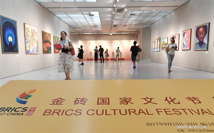 （文化）（1）金砖国家绘画展和文化图片展在厦门举行