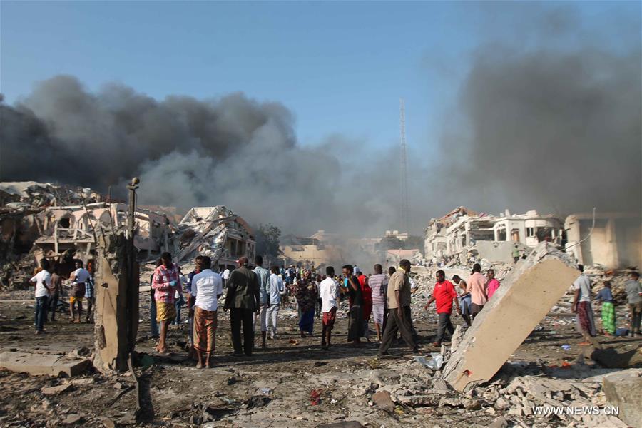 （国际）（4）索马里首都一酒店附近发生汽车炸弹袭击 至少40人死亡