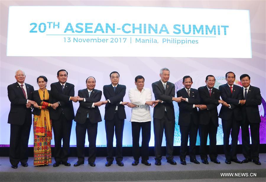 （时政）李克强出席第20次中国－东盟领导人会议