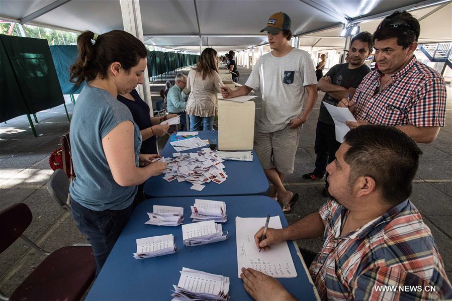 CHILE-SANTIAGO-PRESIDENTIAL ELECTIONS-PINERA-LEADING