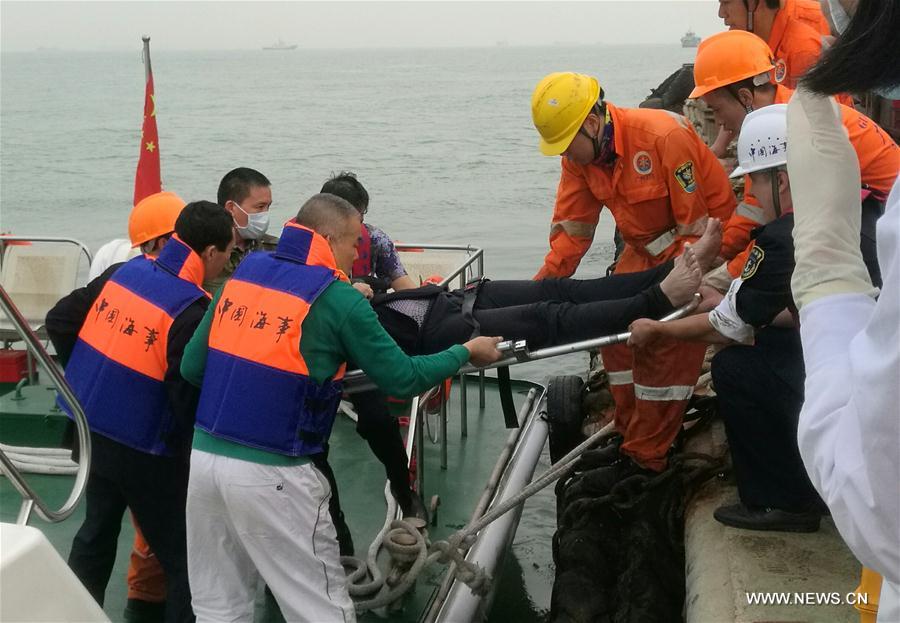 （新华视点·图片版）珠江口货船碰撞事故12名失踪船员中已有7人获救