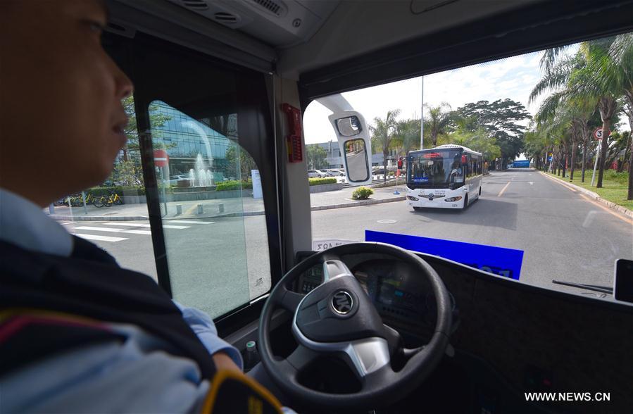 الصورة: بدء التشغيل التجريبي للحافلات ذاتية القيادة في شنتشن