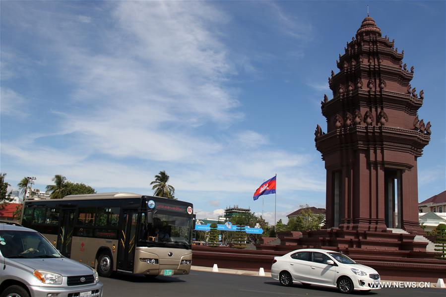 （国际·图文互动）（2）通讯：宇通客车让柬埔寨百姓爱上“中国制造”