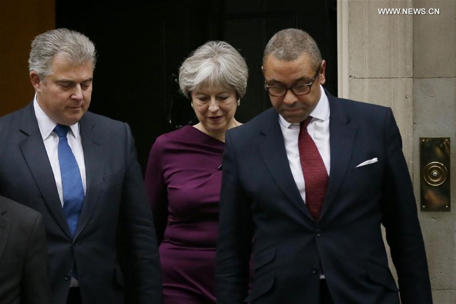 （国际）（2）英国首相改组内阁 重臣悉数留任