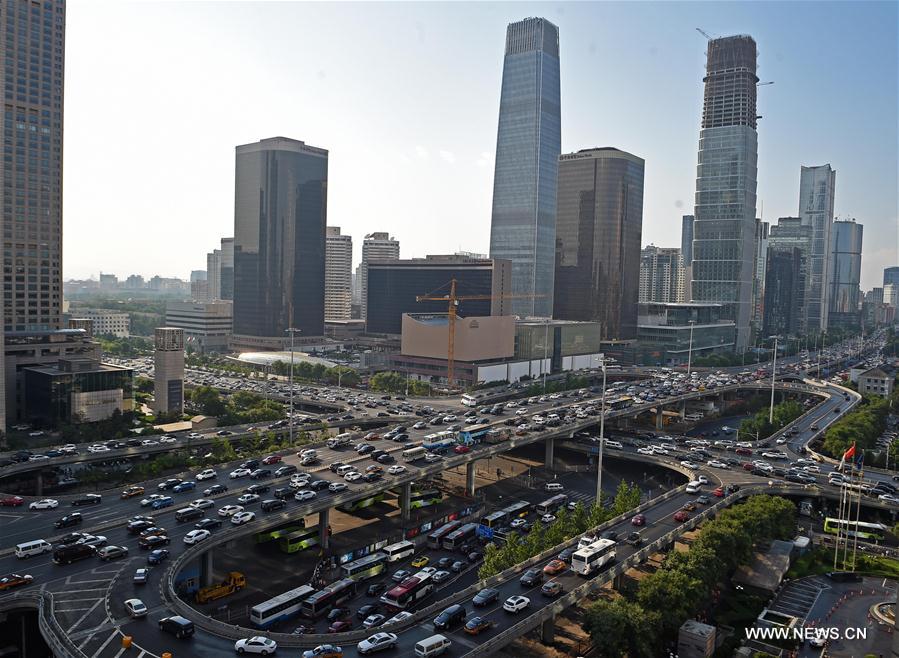 الصورة: 310 ملايين سيارة و385 مليون سائق في الصين