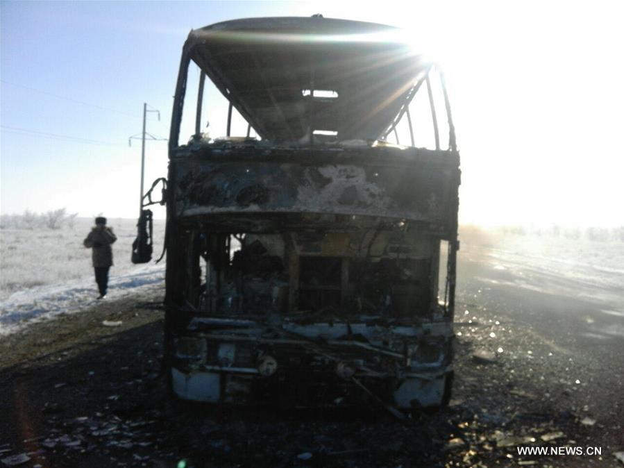 （国际）（4）哈萨克斯坦一公交车起火致50多人死亡