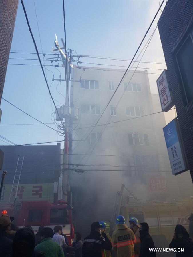 （国际）（2）韩国密阳一医院发生火灾