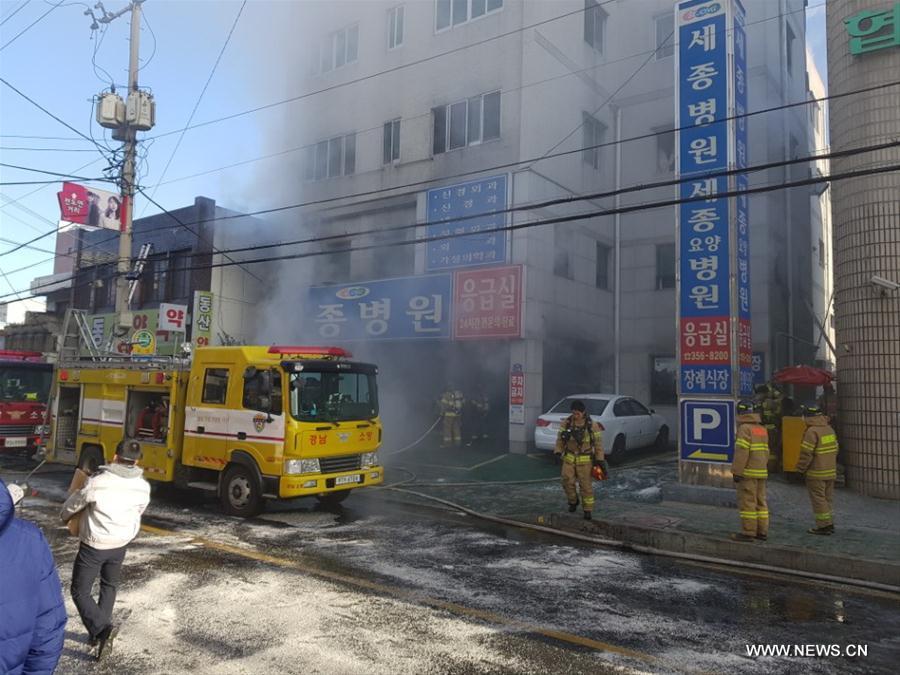 （国际）（1）韩国密阳一医院发生火灾