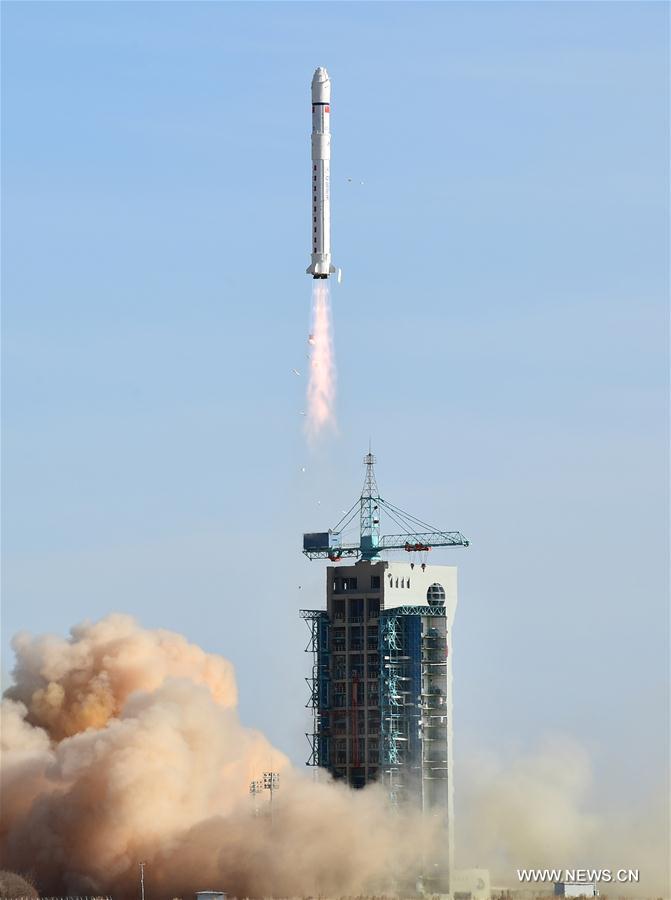 （图文互动）（2）我国成功发射首颗电磁监测试验卫星“张衡一号”