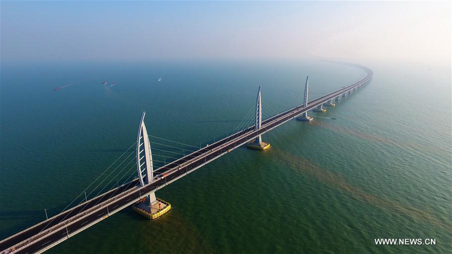 أطول جسر بحري في العالم العربي