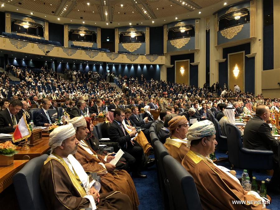الصورة: اختتام المؤتمر الدولي لإعادة إعمار العراق بجمع 30 مليار دولار
