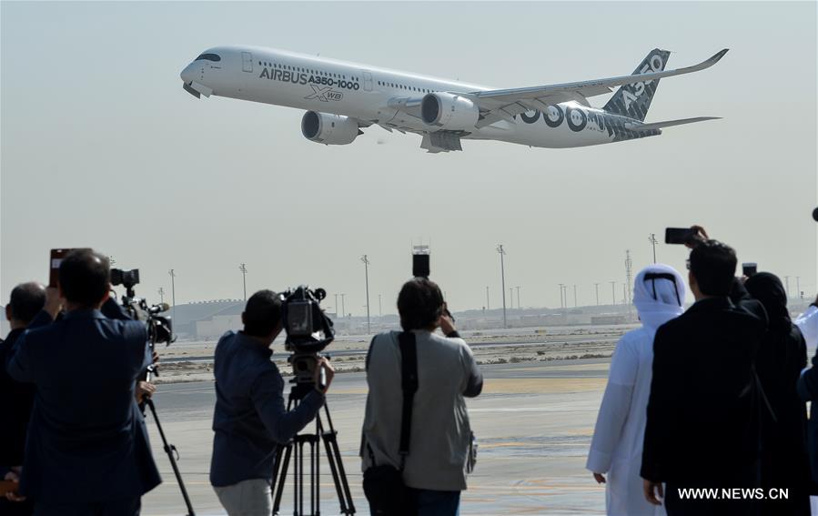 Un A350-1000 fait escale au Qatar durant sa tournée de démonstration