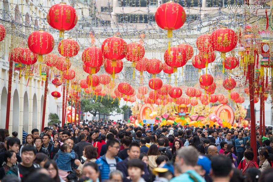 الصورة: إيرادات السياحة تحقق نموا مزدوج الرقم خلال عطلة رأس السنة الصينية