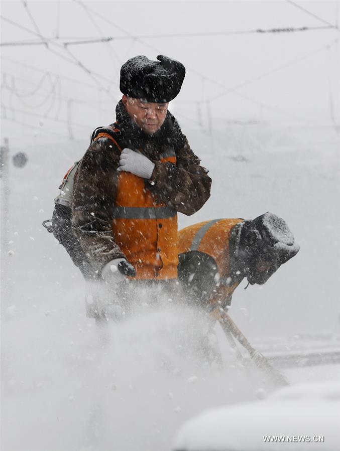 （环境）（5）长春：“以雪为令”积极应对暴雪考验