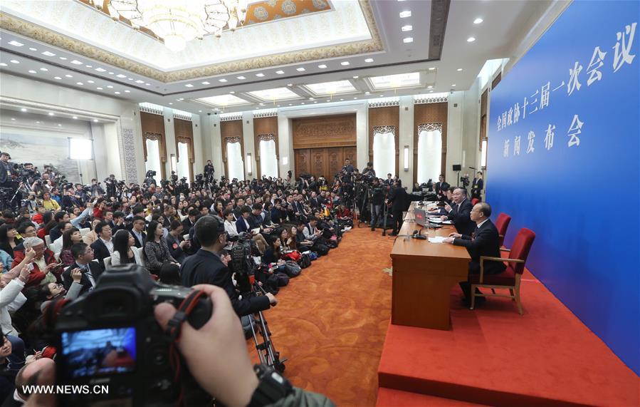 （两会·XHDW）（7）全国政协十三届一次会议举行新闻发布会