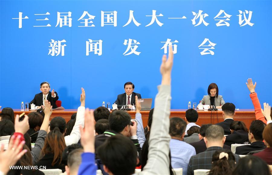 الصورة: المؤتمر الصحفي للدورة الأولى للمجلس الوطني الـ13 لنواب الشعب الصيني