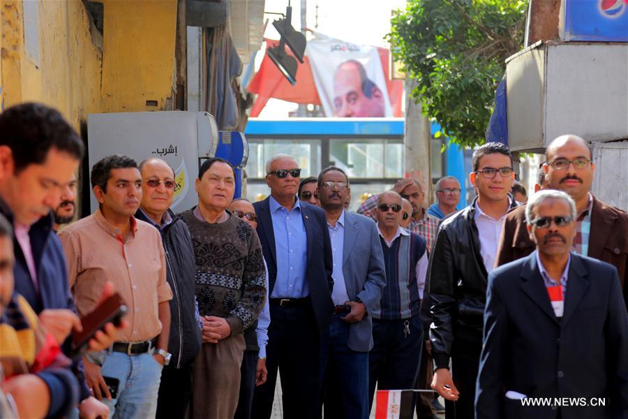 الصورة: بدء التصويت في انتخابات الرئاسة المصرية