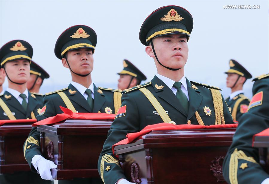 （国际）（4）中韩举行第五批在韩中国人民志愿军烈士遗骸交接仪式