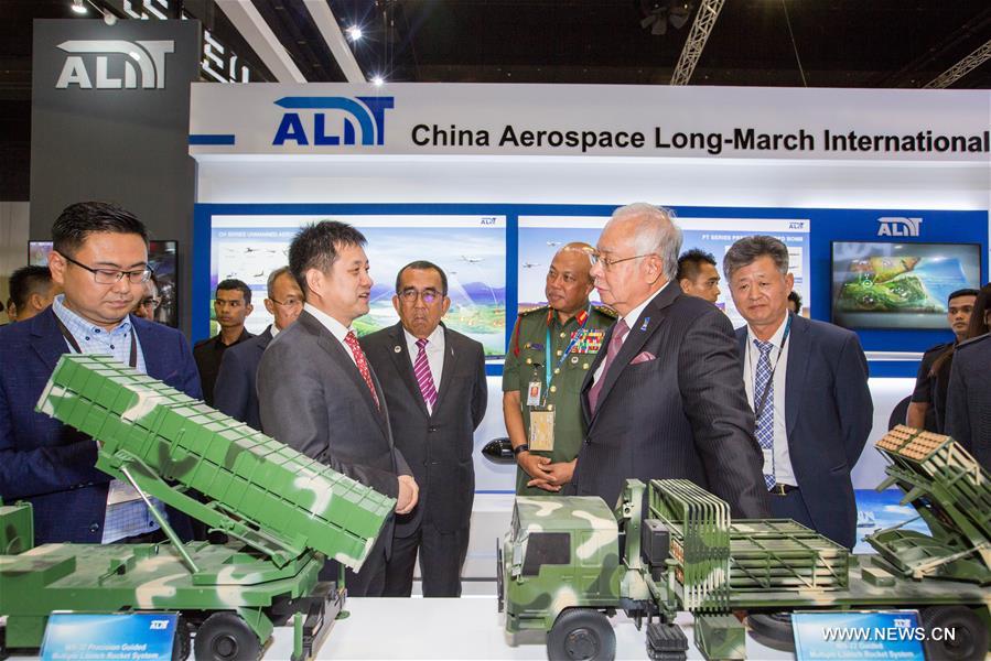 （国际）（3）中国军工亮相马来西亚亚洲防务展