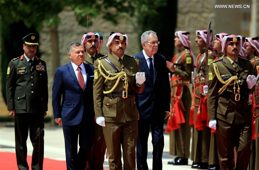 الصورة: عاهل الأردن ورئيس النمسا يبحثان في عمان توسيع التعاون بين بلديهما
