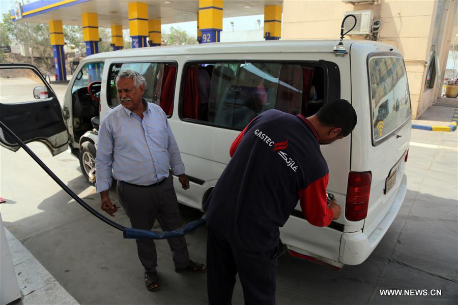 الصورة: وزارة البترول المصرية تعلن زيادة أسعار الوقود