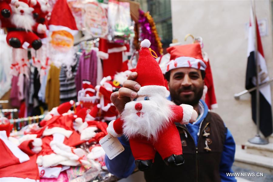 الصورة : سوق كريسماس بالقاهرة 