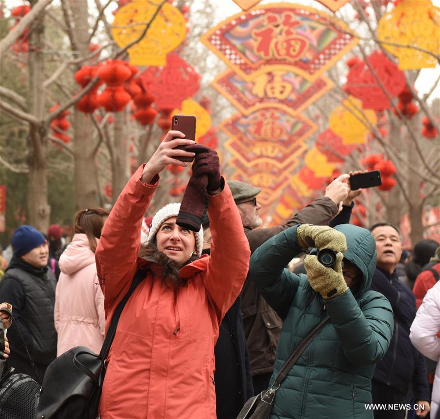 الصورة: مهرجانات المعابد للاحتفال بعيد الربيع الصيني  