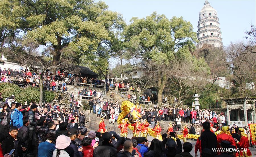 الصورة: مهرجانات المعابد للاحتفال بعيد الربيع الصيني  