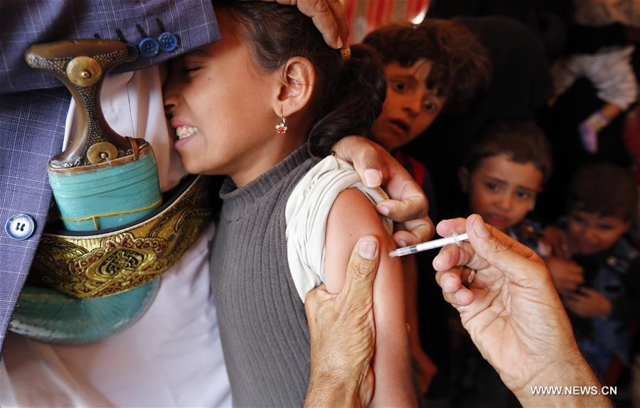 الصورة: حملة تطعيم للأطفال ضد الديفيتريا في اليمن
